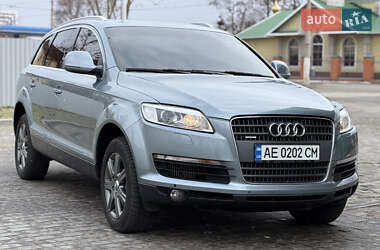 Внедорожник / Кроссовер Audi Q7 2006 в Днепре