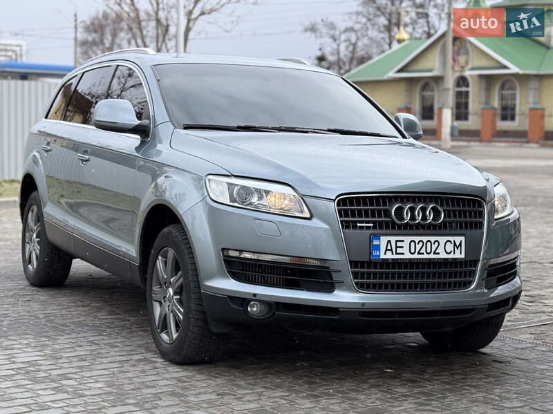 Внедорожник / Кроссовер Audi Q7 2006 в Днепре