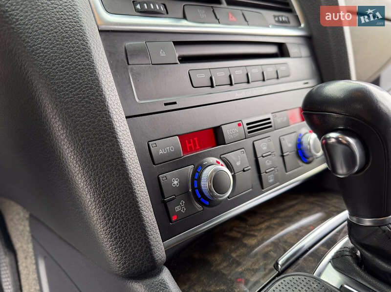 Внедорожник / Кроссовер Audi Q7 2006 в Днепре