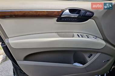 Внедорожник / Кроссовер Audi Q7 2012 в 