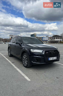 Внедорожник / Кроссовер Audi Q7 2016 в 