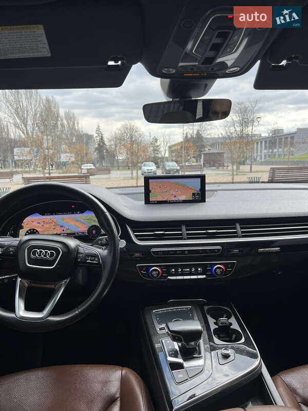 Внедорожник / Кроссовер Audi Q7 2016 в Запорожье