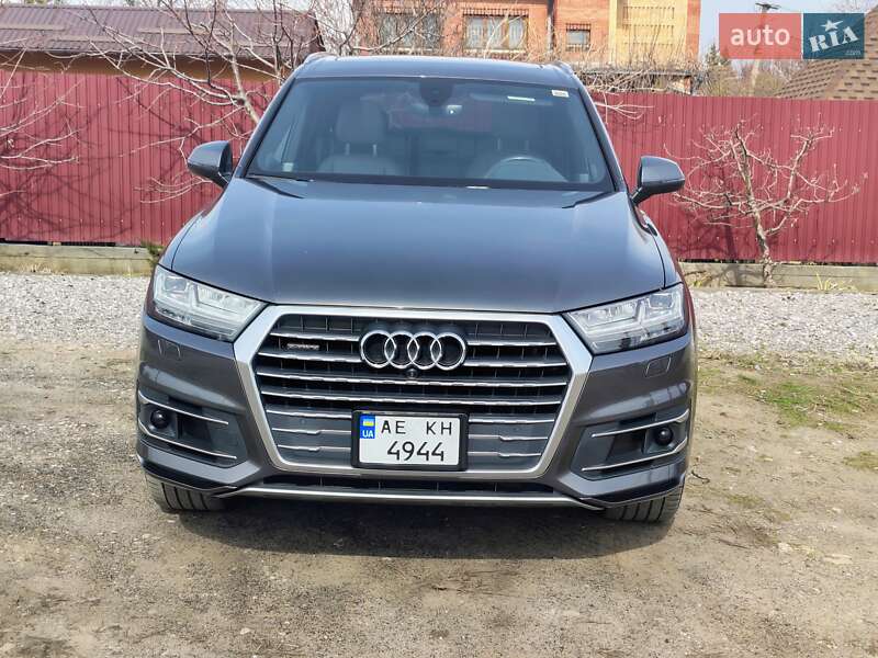 Позашляховик / Кросовер Audi Q7 2018 в Дніпрі фото 6 Позашляховик / Кросовер Audi Q7 2018 в Дніпрі