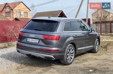 Внедорожник / Кроссовер Audi Q7 2018 в 