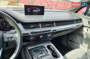 Внедорожник / Кроссовер Audi Q7 2018 в 