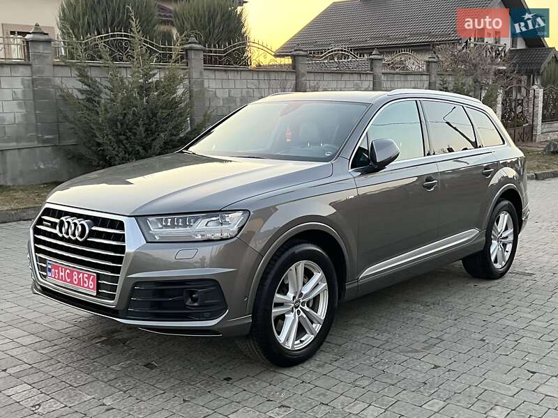 Внедорожник / Кроссовер Audi Q7 2015 в Ровно