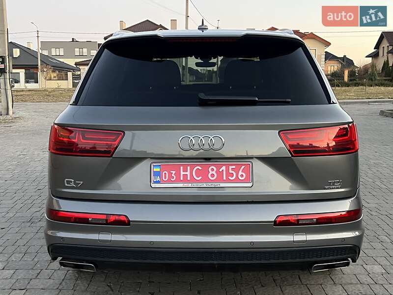Внедорожник / Кроссовер Audi Q7 2015 в Ровно