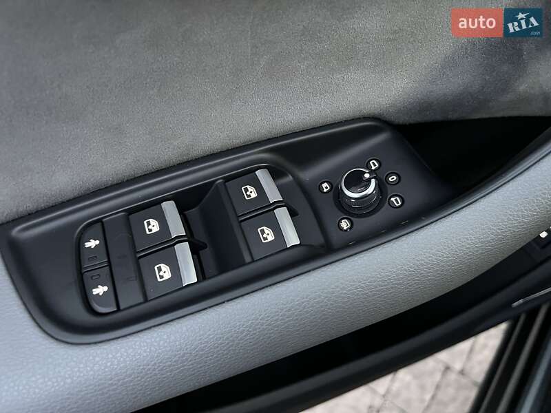 Внедорожник / Кроссовер Audi Q7 2015 в Ровно