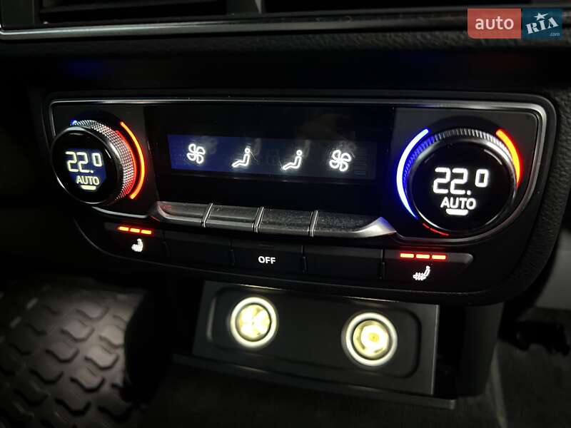 Внедорожник / Кроссовер Audi Q7 2015 в Ровно