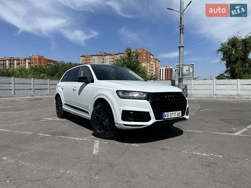 Внедорожник / Кроссовер Audi Q7 2016 в Днепре