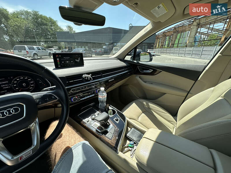 Внедорожник / Кроссовер Audi Q7 2016 в Днепре