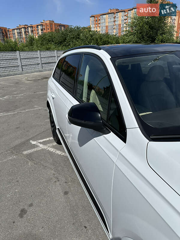 Внедорожник / Кроссовер Audi Q7 2016 в Днепре