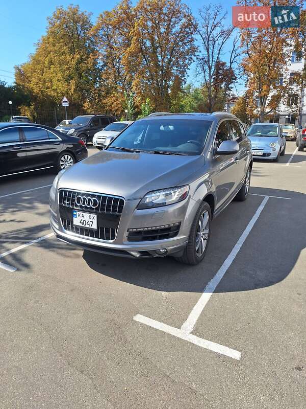 Позашляховик / Кросовер Audi Q7 2015 в Києві