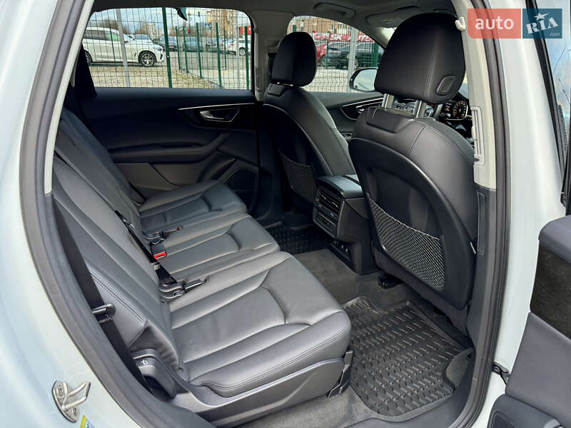 Внедорожник / Кроссовер Audi Q7 2023 в Киеве