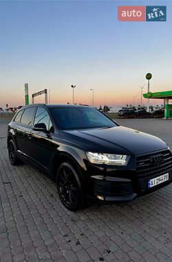 Позашляховик / Кросовер Audi Q7 2017 в 
