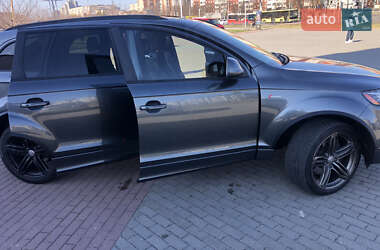 Внедорожник / Кроссовер Audi Q7 2014 в 