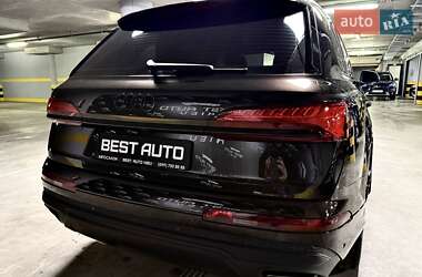 Внедорожник / Кроссовер Audi Q7 2024 в 