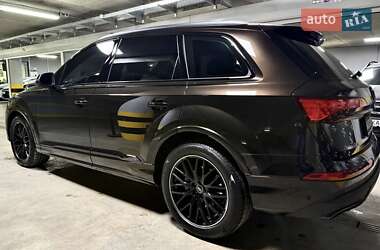 Внедорожник / Кроссовер Audi Q7 2024 в 