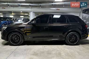 Внедорожник / Кроссовер Audi Q7 2024 в 