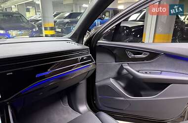 Внедорожник / Кроссовер Audi Q7 2024 в 