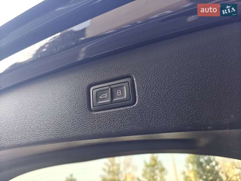 Позашляховик / Кросовер Audi Q7 2017 в Києві