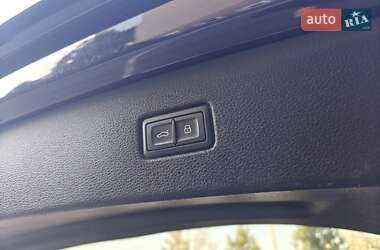 Внедорожник / Кроссовер Audi Q7 2017 в 
