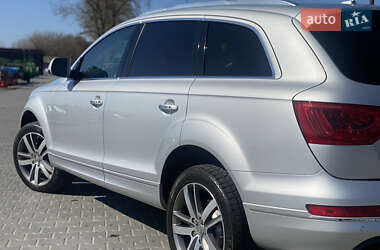 Внедорожник / Кроссовер Audi Q7 2013 в 