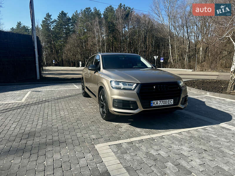 Внедорожник / Кроссовер Audi Q7 2018 в Киеве