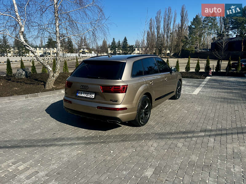 Внедорожник / Кроссовер Audi Q7 2018 в Киеве
