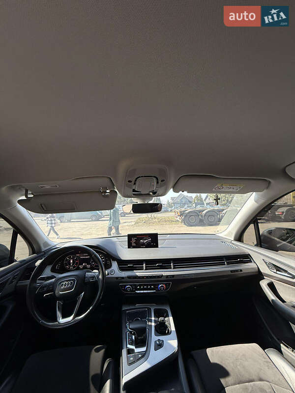 Внедорожник / Кроссовер Audi Q7 2015 в Ровно