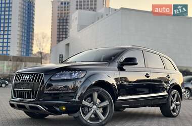Внедорожник / Кроссовер Audi Q7 2014 в 