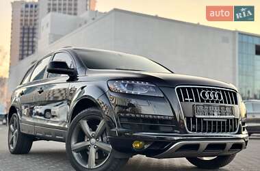 Внедорожник / Кроссовер Audi Q7 2014 в 