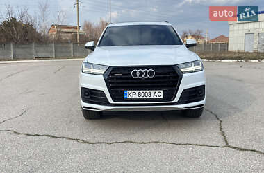 Внедорожник / Кроссовер Audi Q7 2018 в 