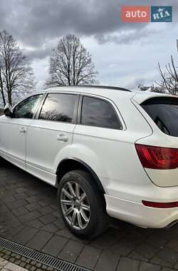 Внедорожник / Кроссовер Audi Q7 2011 в 