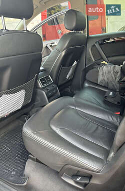 Внедорожник / Кроссовер Audi Q7 2012 в 