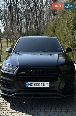 Внедорожник / Кроссовер Audi Q7 2016 в 