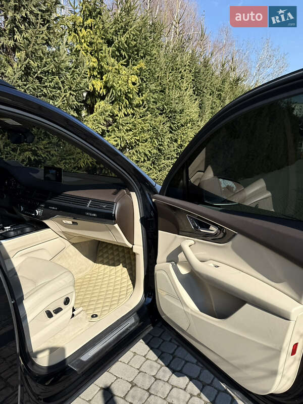 Внедорожник / Кроссовер Audi Q7 2016 в Львове
