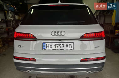 Внедорожник / Кроссовер Audi Q7 2023 в 