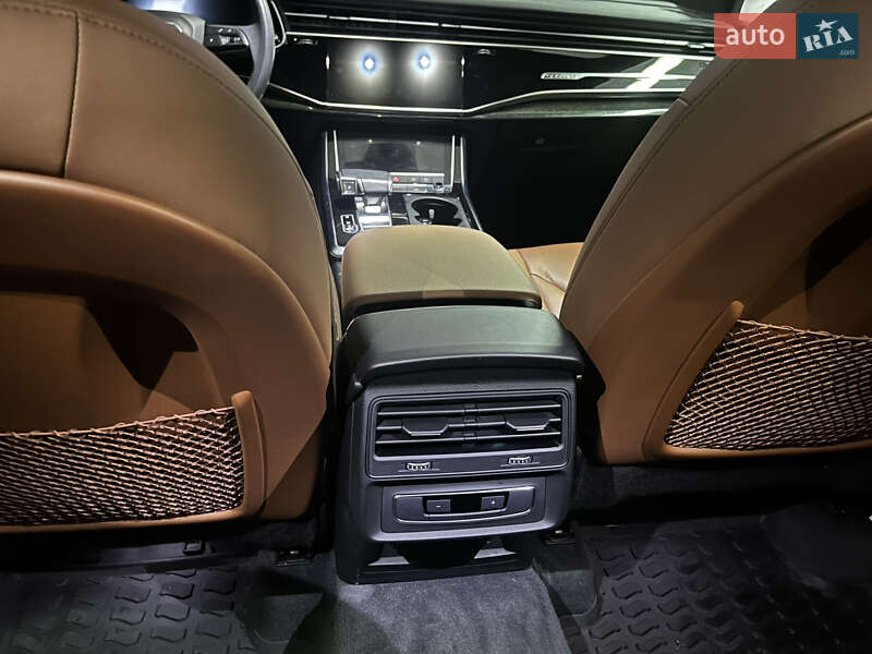 Внедорожник / Кроссовер Audi Q7 2023 в Нетешине