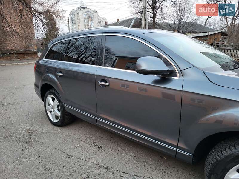 Позашляховик / Кросовер Audi Q7 2014 в Чернігові