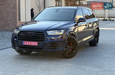 Позашляховик / Кросовер Audi Q7 2019 в 