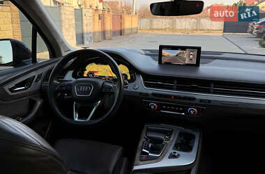 Позашляховик / Кросовер Audi Q7 2019 в 