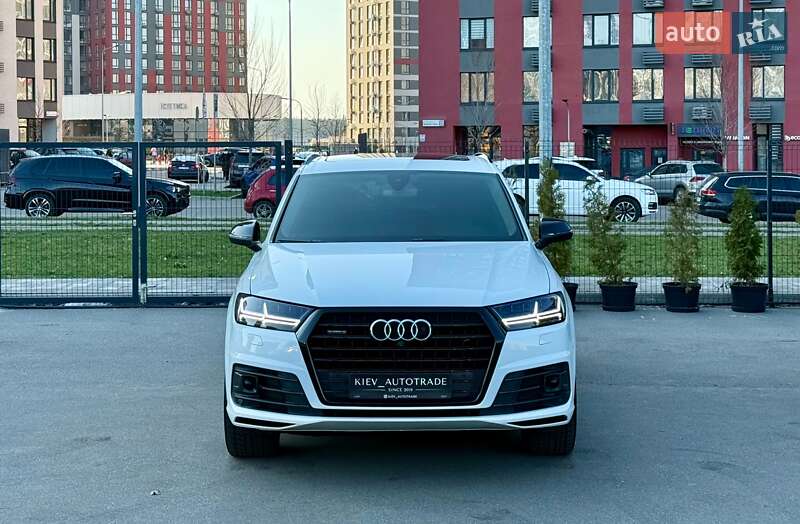 Позашляховик / Кросовер Audi Q7 2015 в Києві