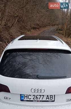 Внедорожник / Кроссовер Audi Q7 2011 в 