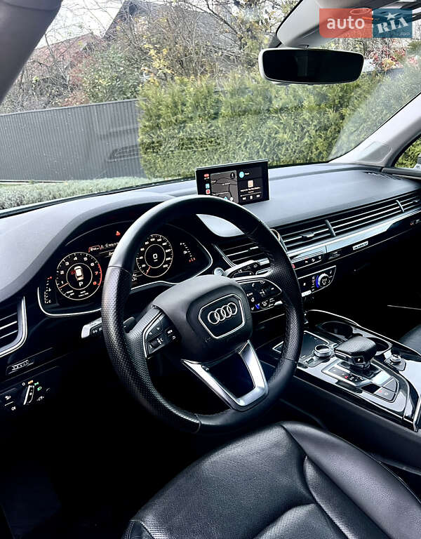 Внедорожник / Кроссовер Audi Q7 2015 в Черновцах