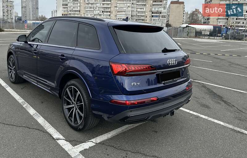 Внедорожник / Кроссовер Audi Q7 2023 в Киеве