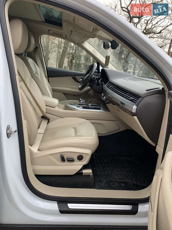 Внедорожник / Кроссовер Audi Q7 2018 в Киеве