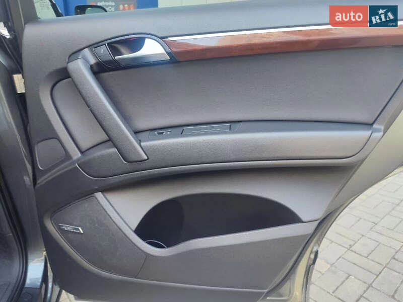Внедорожник / Кроссовер Audi Q7 2012 в Одессе