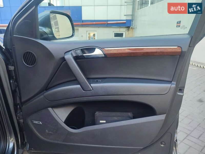 Внедорожник / Кроссовер Audi Q7 2012 в Одессе