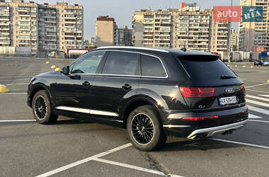 Внедорожник / Кроссовер Audi Q7 2017 в 